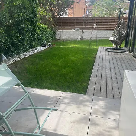 Glass And Wood Designer With Garden In Centertown